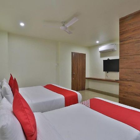 Hotel Kuber Dwārka 외부 사진