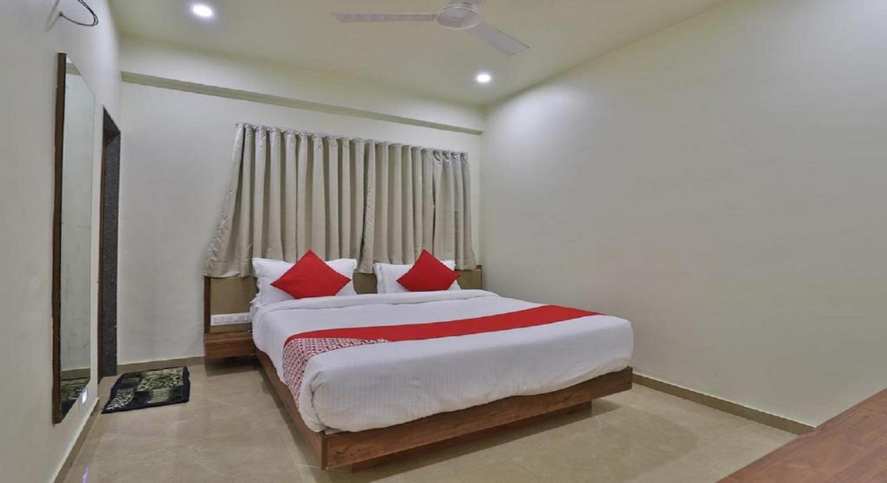Hotel Kuber Dwārka 외부 사진
