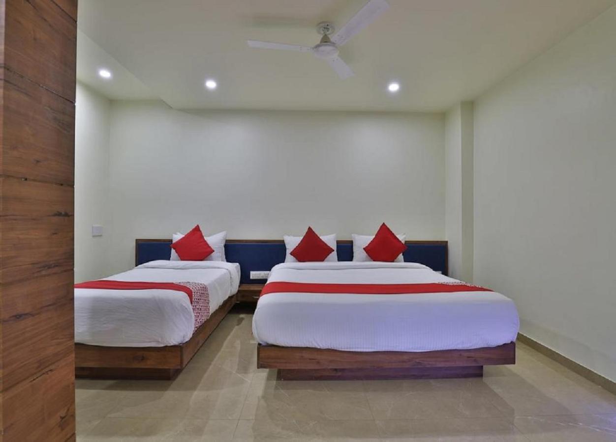 Hotel Kuber Dwārka 외부 사진