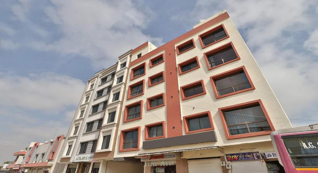 Hotel Kuber Dwārka 외부 사진