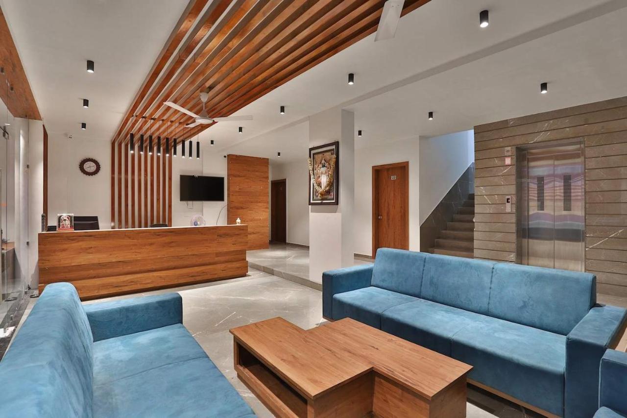 Hotel Kuber Dwārka 외부 사진