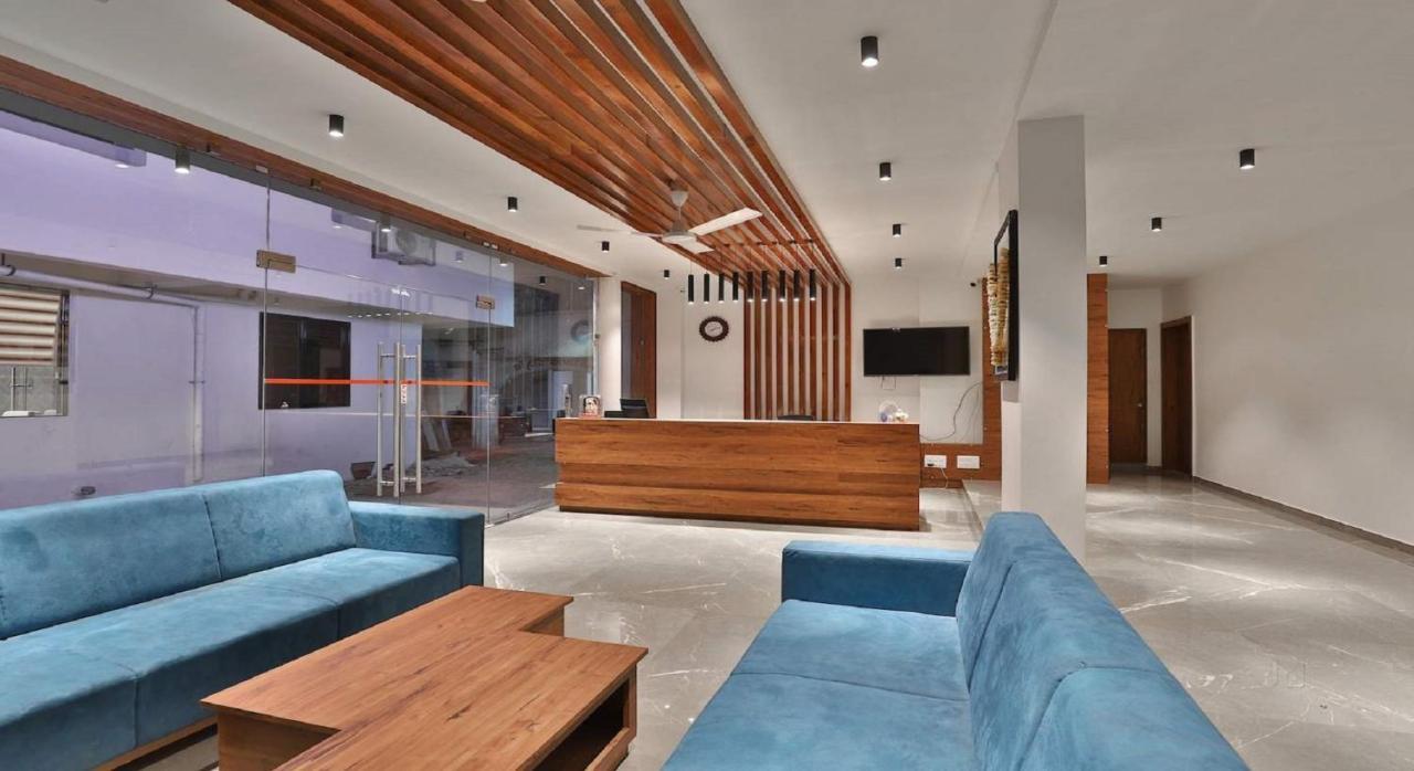 Hotel Kuber Dwārka 외부 사진