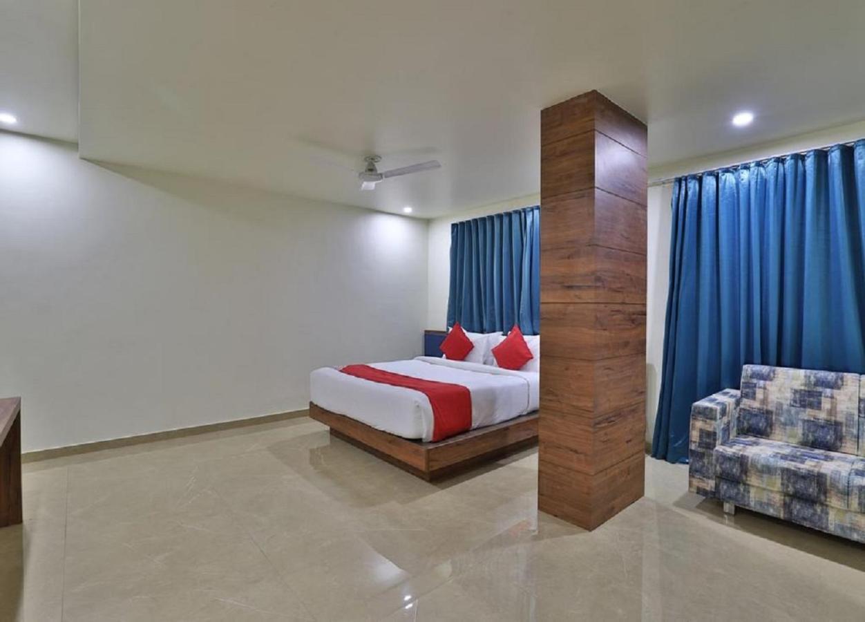 Hotel Kuber Dwārka 외부 사진