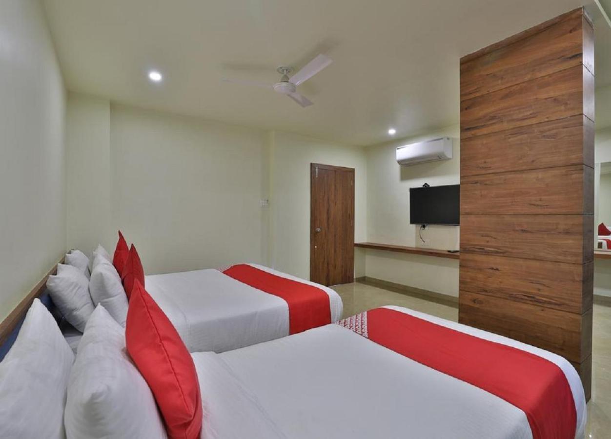 Hotel Kuber Dwārka 외부 사진