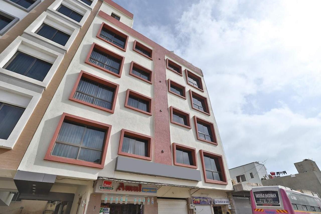 Hotel Kuber Dwārka 외부 사진